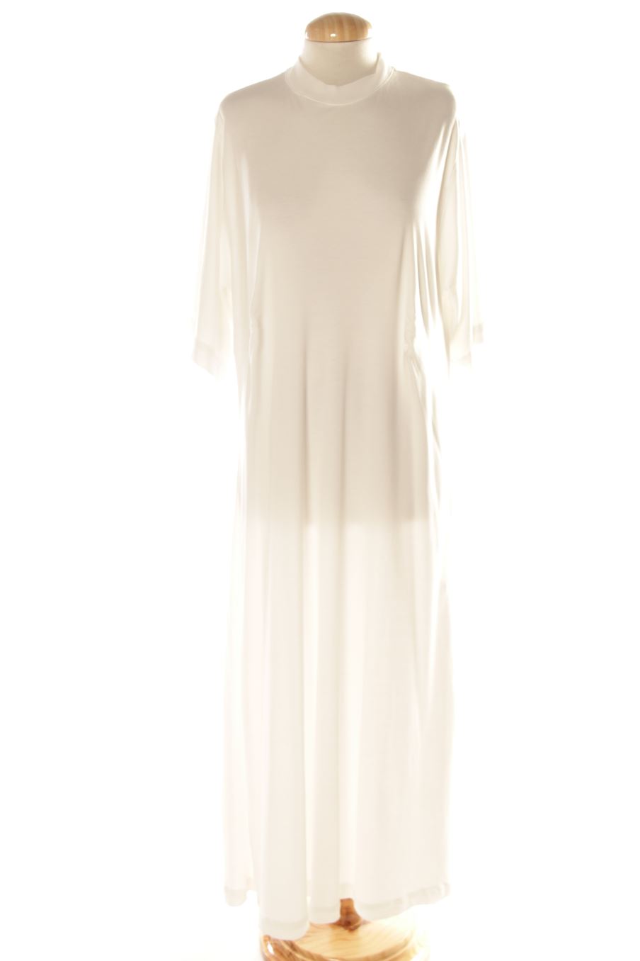 Robe casual Zara de la taille M, de couleur blanc