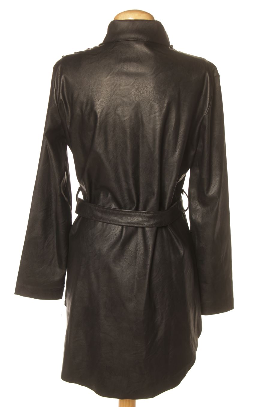Robe casual Zara de la taille M, de couleur noir de synthétique