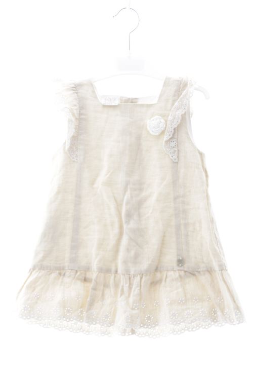 Aufwändiges Kleid