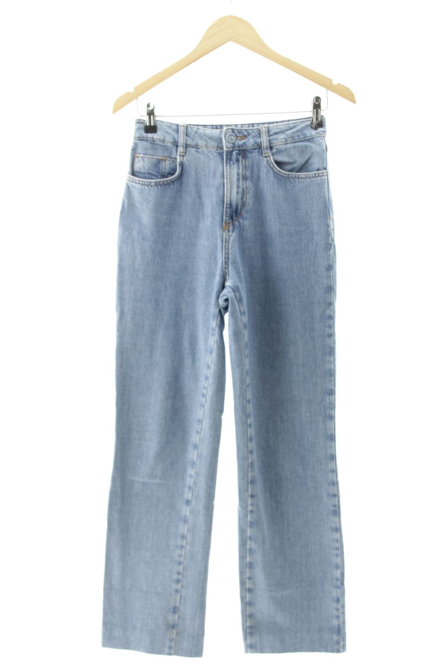 Jeans Zara de la taille 34, de couleur bleu de denim