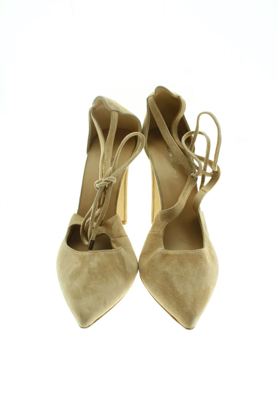 Sandalias tacon de Gloria Ortiz de la talla 39, de color beige de