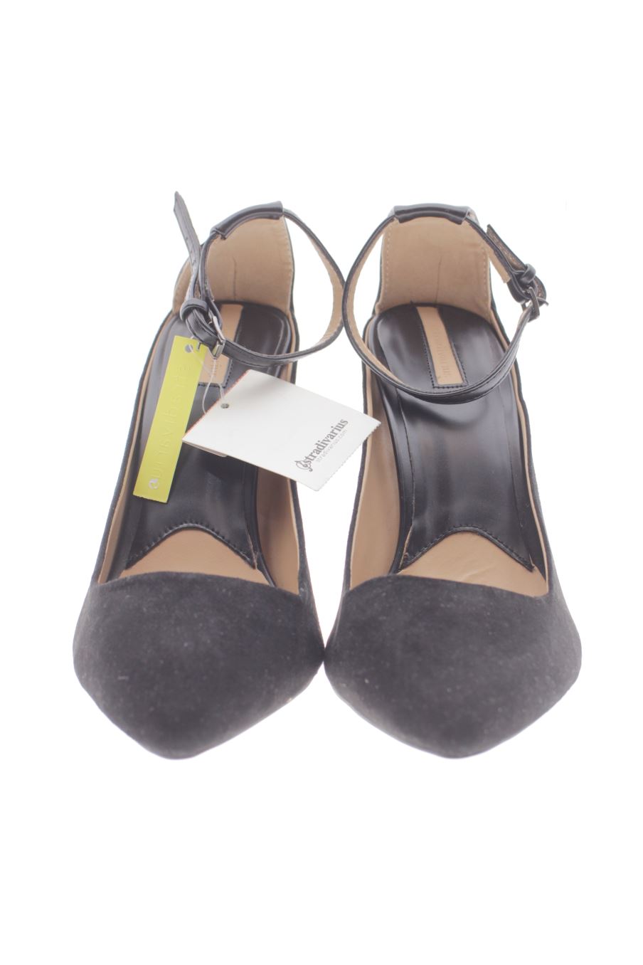 Sandalias tacon de Stradivarius de la talla 37, de color negro de