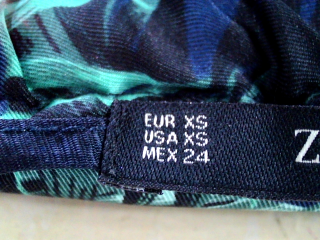 Pantalon Zara de la taille XS, de couleur vert