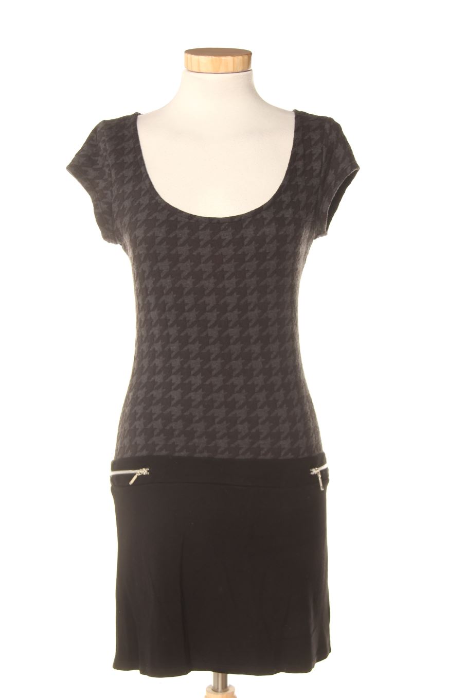 Robe casual Fórmula Joven de la taille 40, de couleur imprimés