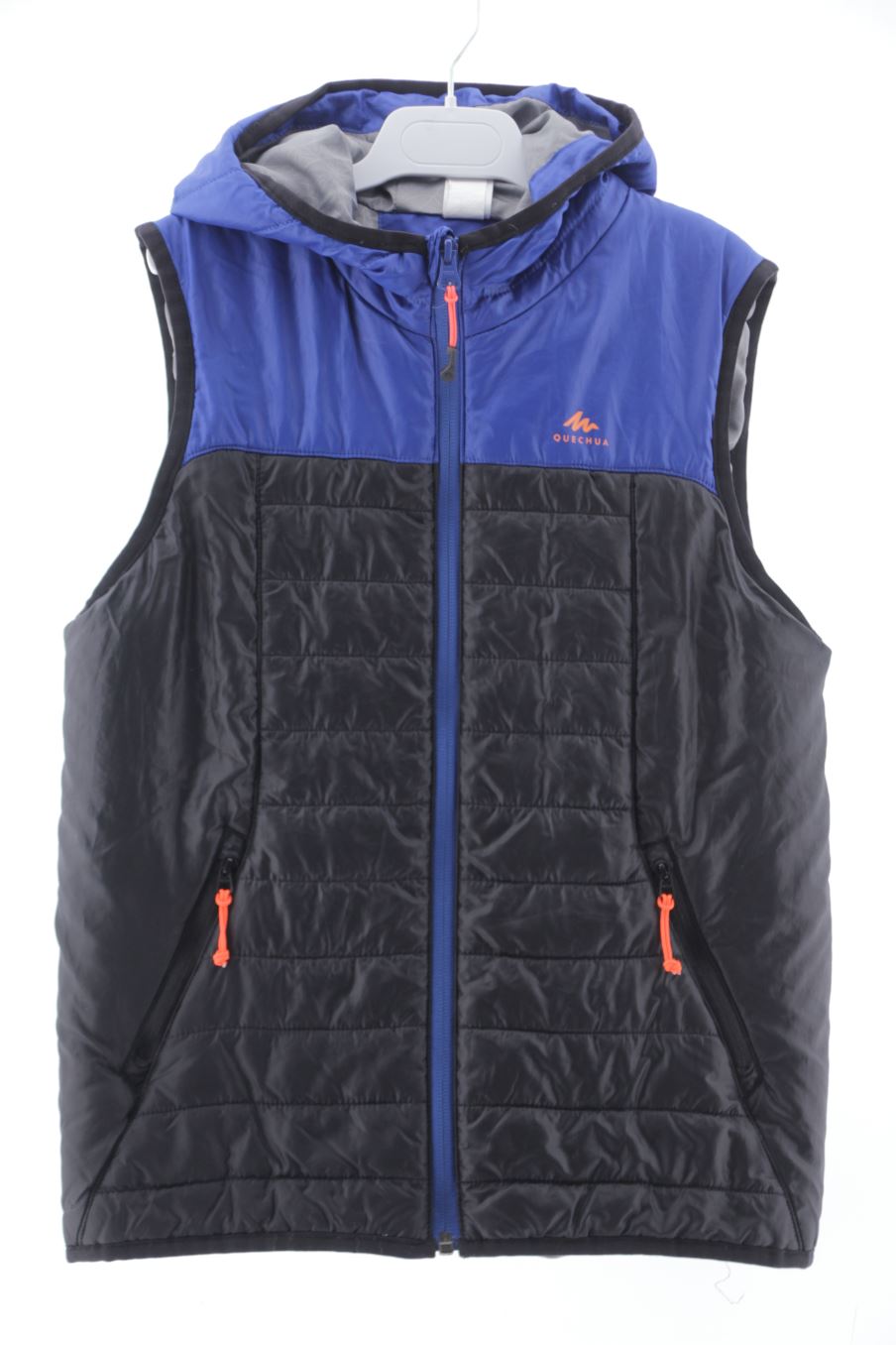 Chaleco de abrigo de Quechua (DECATHLON) de la talla 10 años de segunda mano