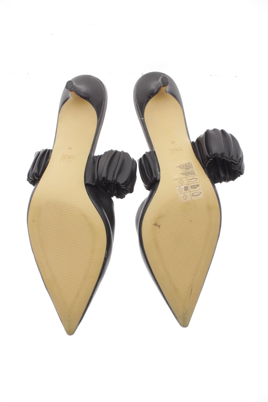 Sandalias tacon de H&M de la talla 42, de color negro de