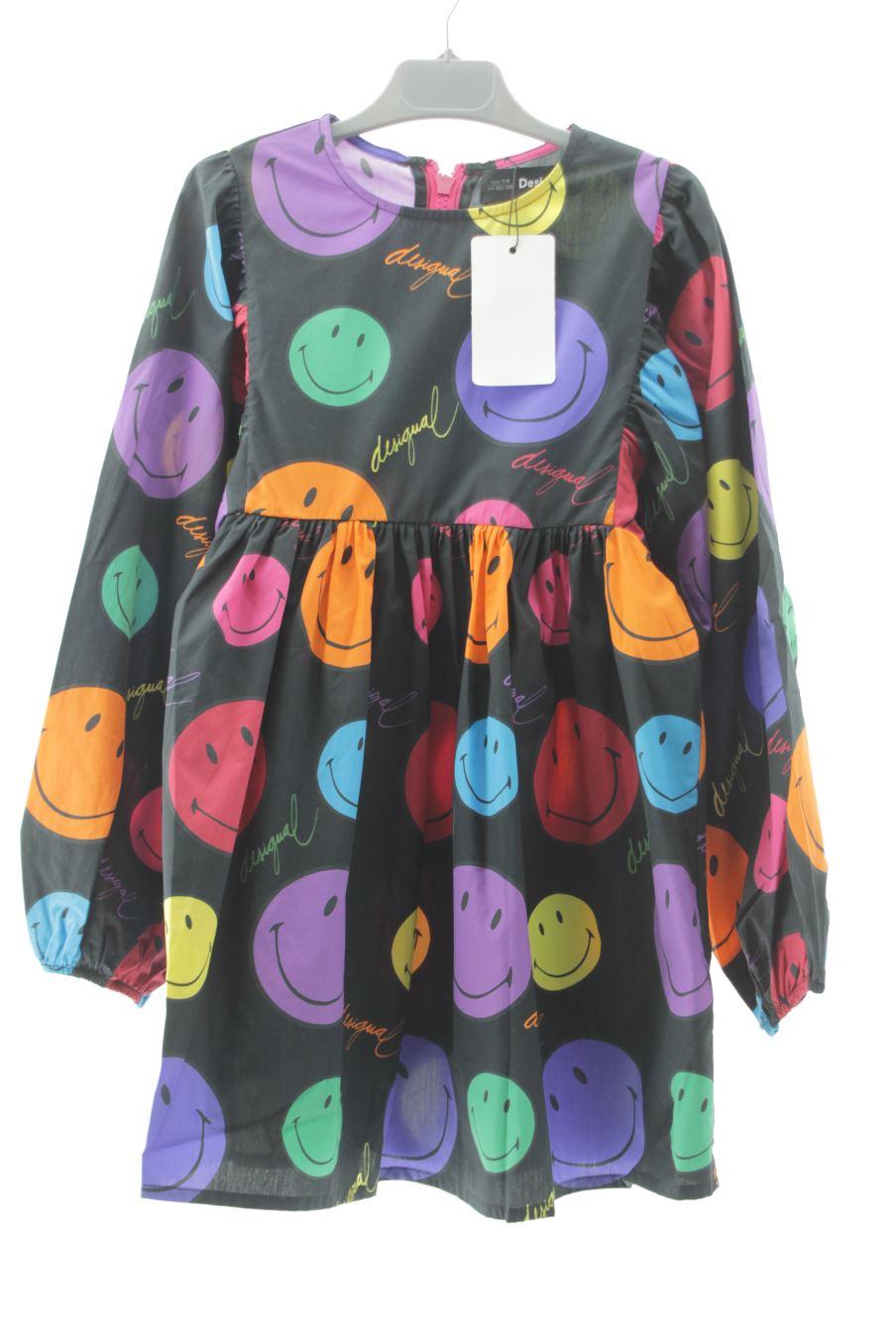Robe Desigual de la taille 7 ans avec une étiquette
