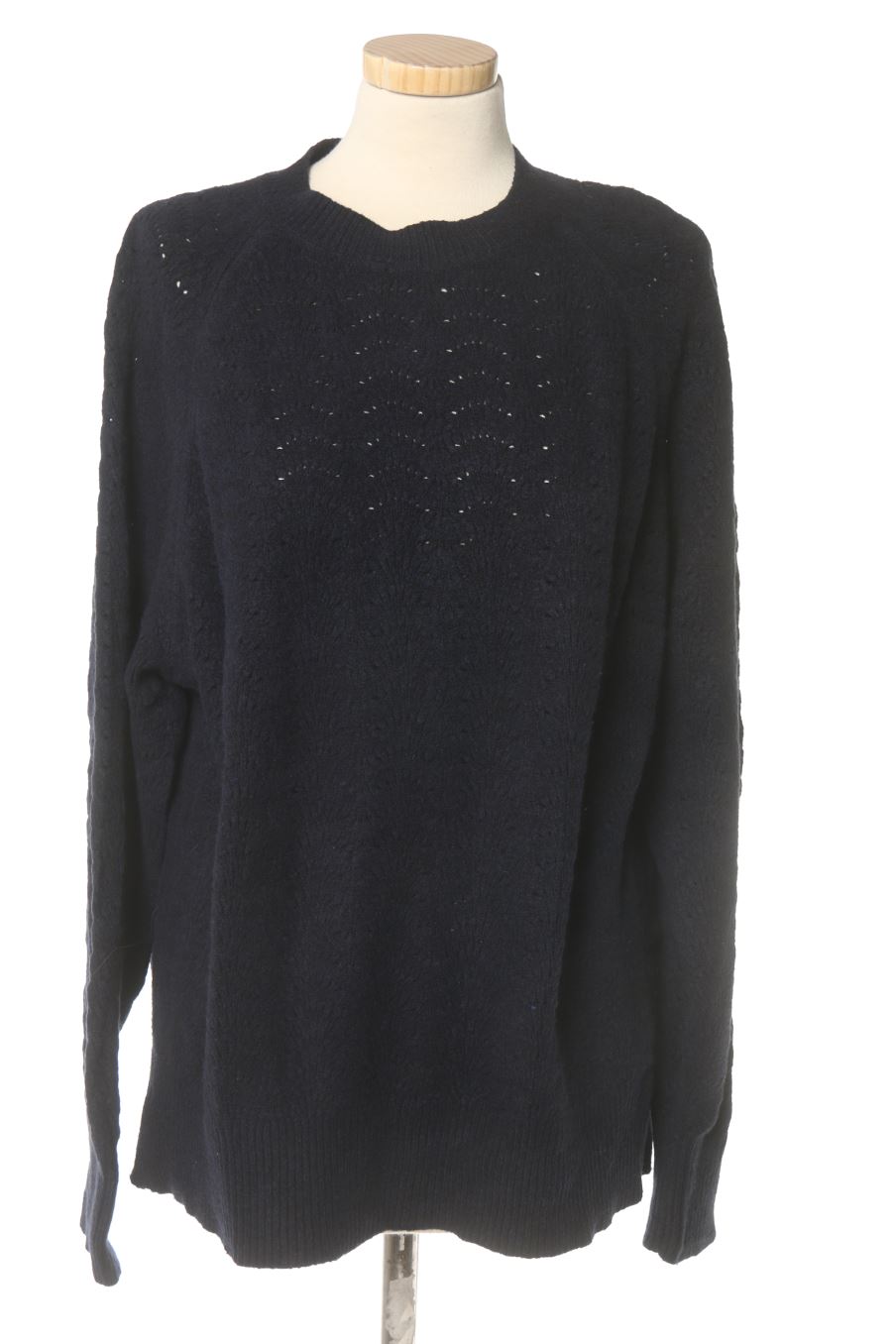 Pull Uniqlo de la taille XL, de couleur bleu marine
