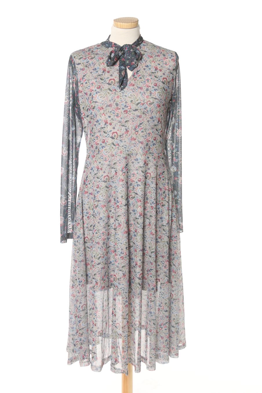 Robe casual Smash de la taille M, de couleur fleurs
