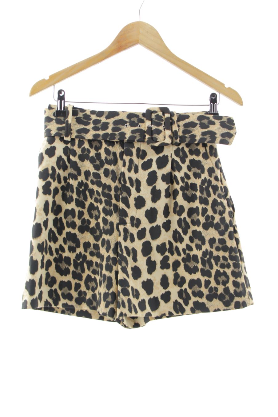 Pantalones cortos de Zara de la talla S, de color animal print