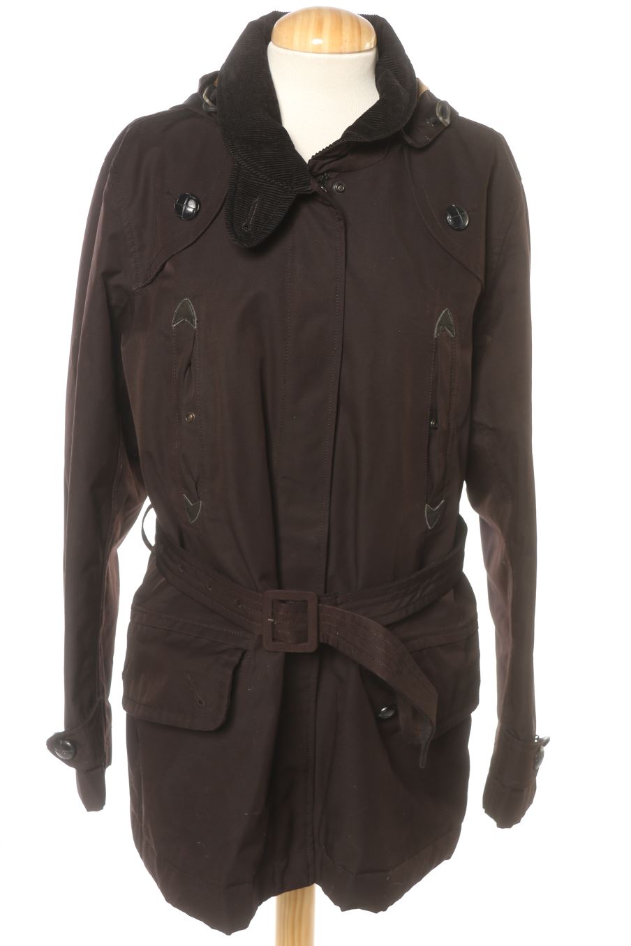 Manteau Aigle de la taille 44, de couleur noir
