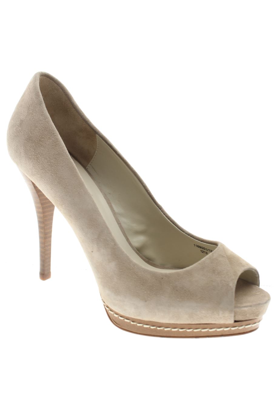 Zapatos de tacon de Zara de la talla 39, de color beige de