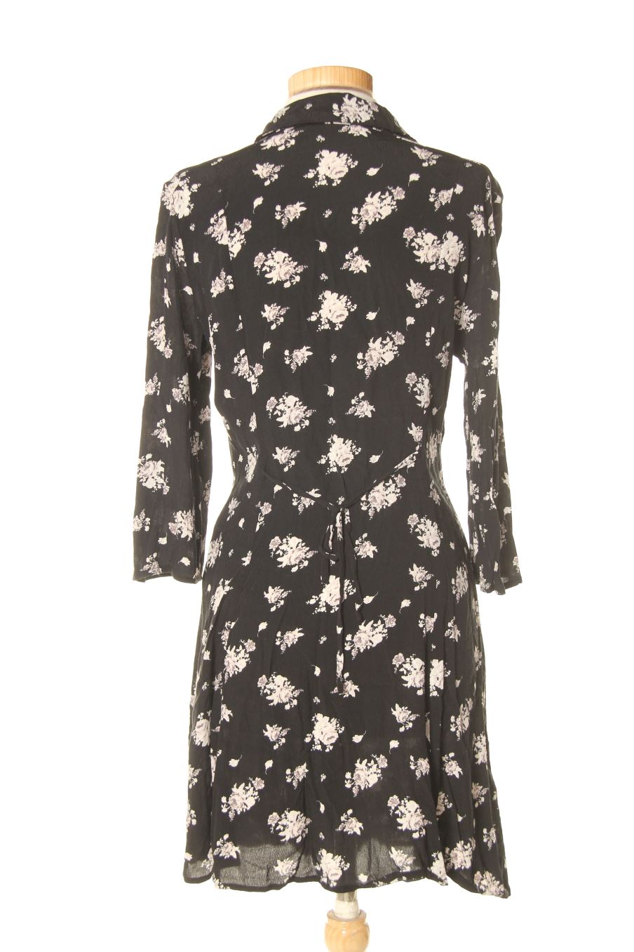 Robe casual Mango de la taille XXS, de couleur fleurs