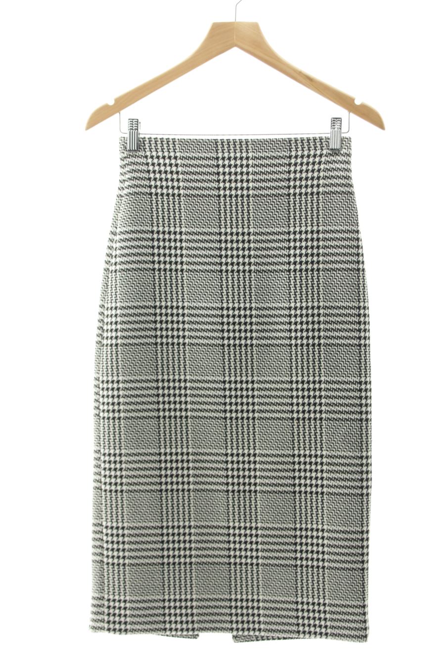 Jupe Zara de la taille XS, de couleur carreaux