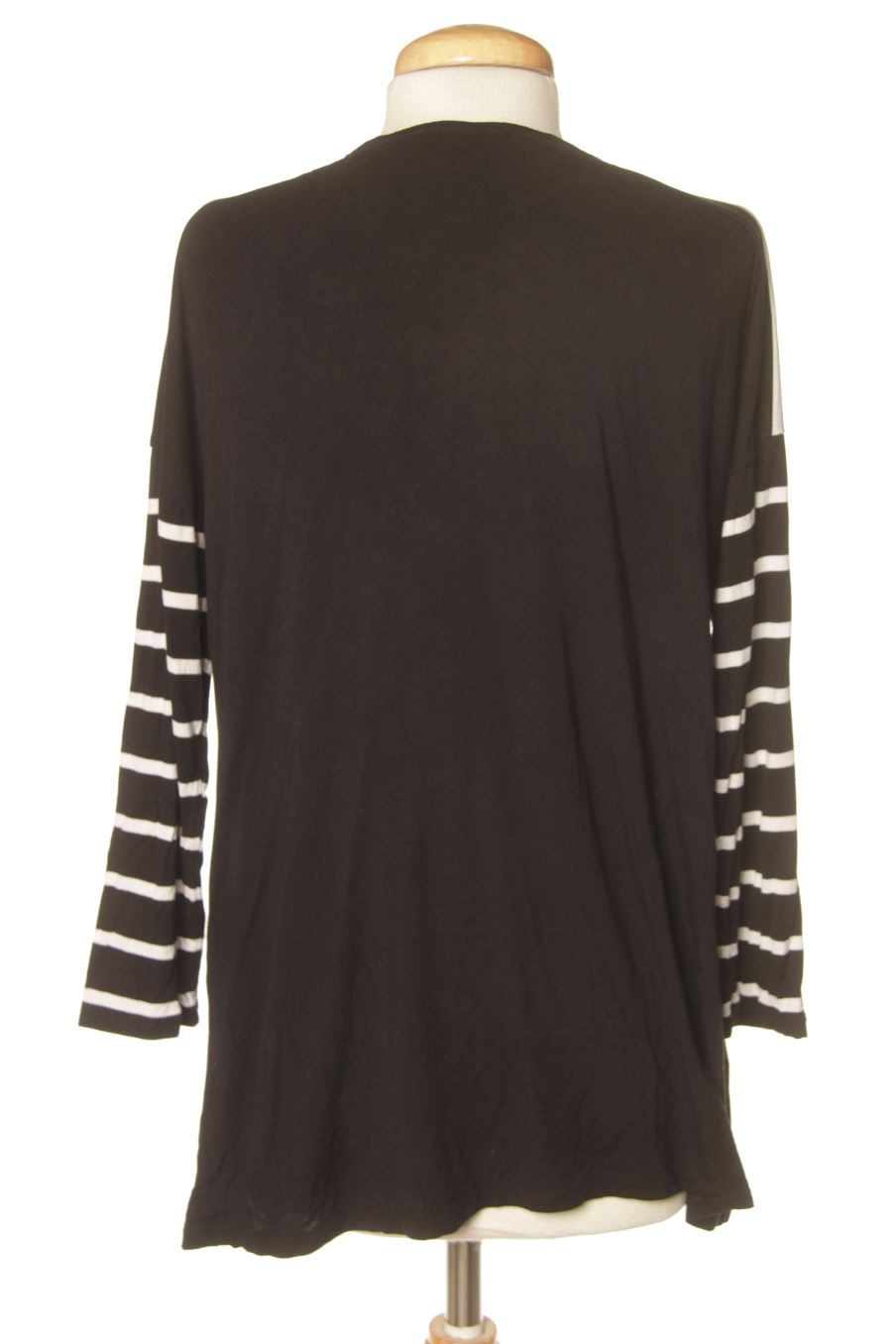 Camiseta de Surkana de la talla L, de color negro