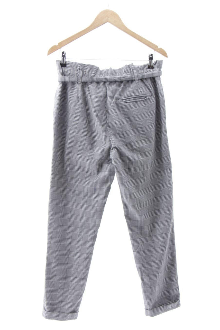 Pantalon trf (ZARA) de la taille M, de couleur carreaux