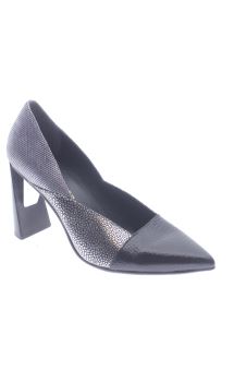 United Nude
