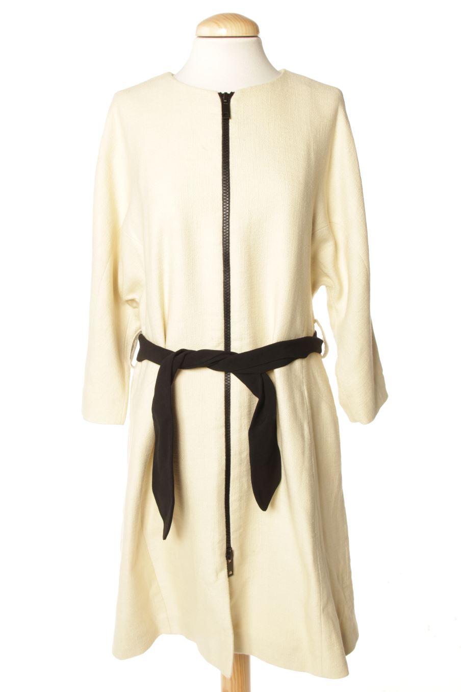 Abrigos de Zara de la talla L, de color beige