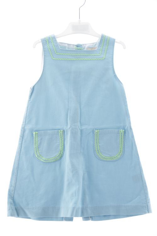 Aufwändiges Kleid