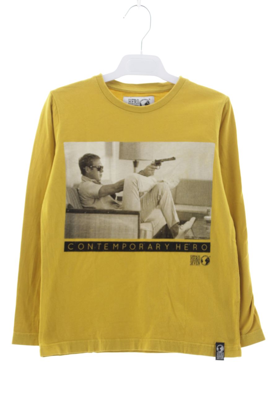 T-shirt Hero Seven de la taille 8 ans de seconde main
