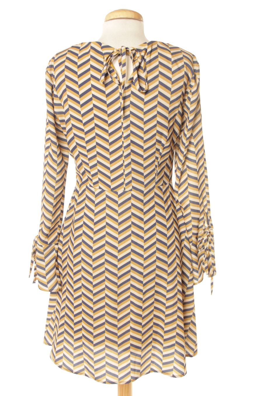 Robe casual Fórmula Joven de la taille 38, de couleur imprimés