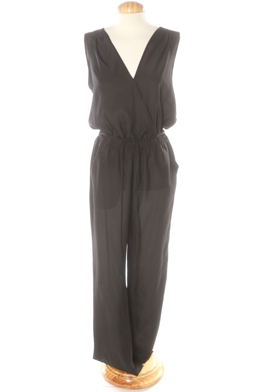 Mono de Manoukian de la talla S, de color negro