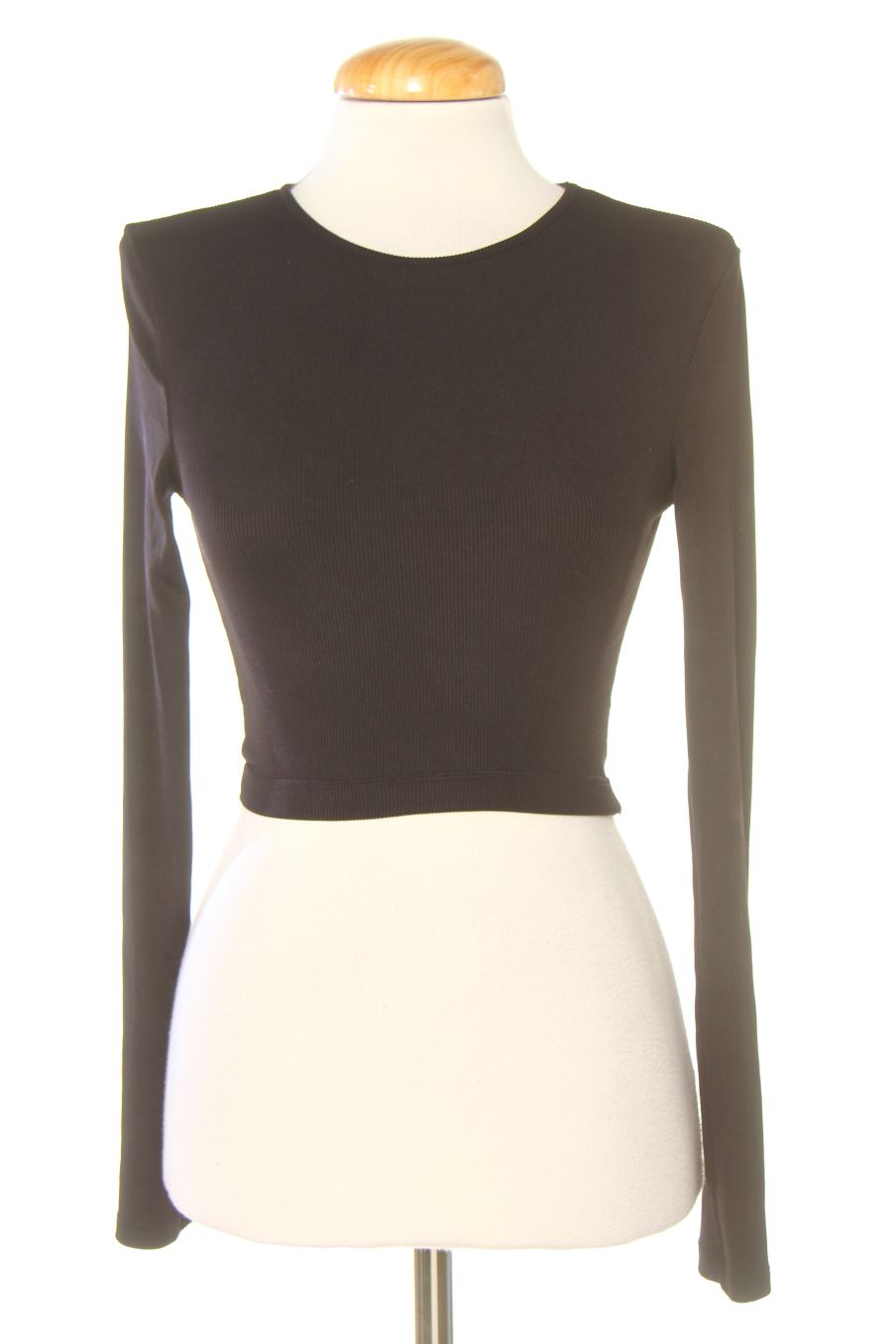 Camiseta manga larga de Zara de la talla S, de color negro