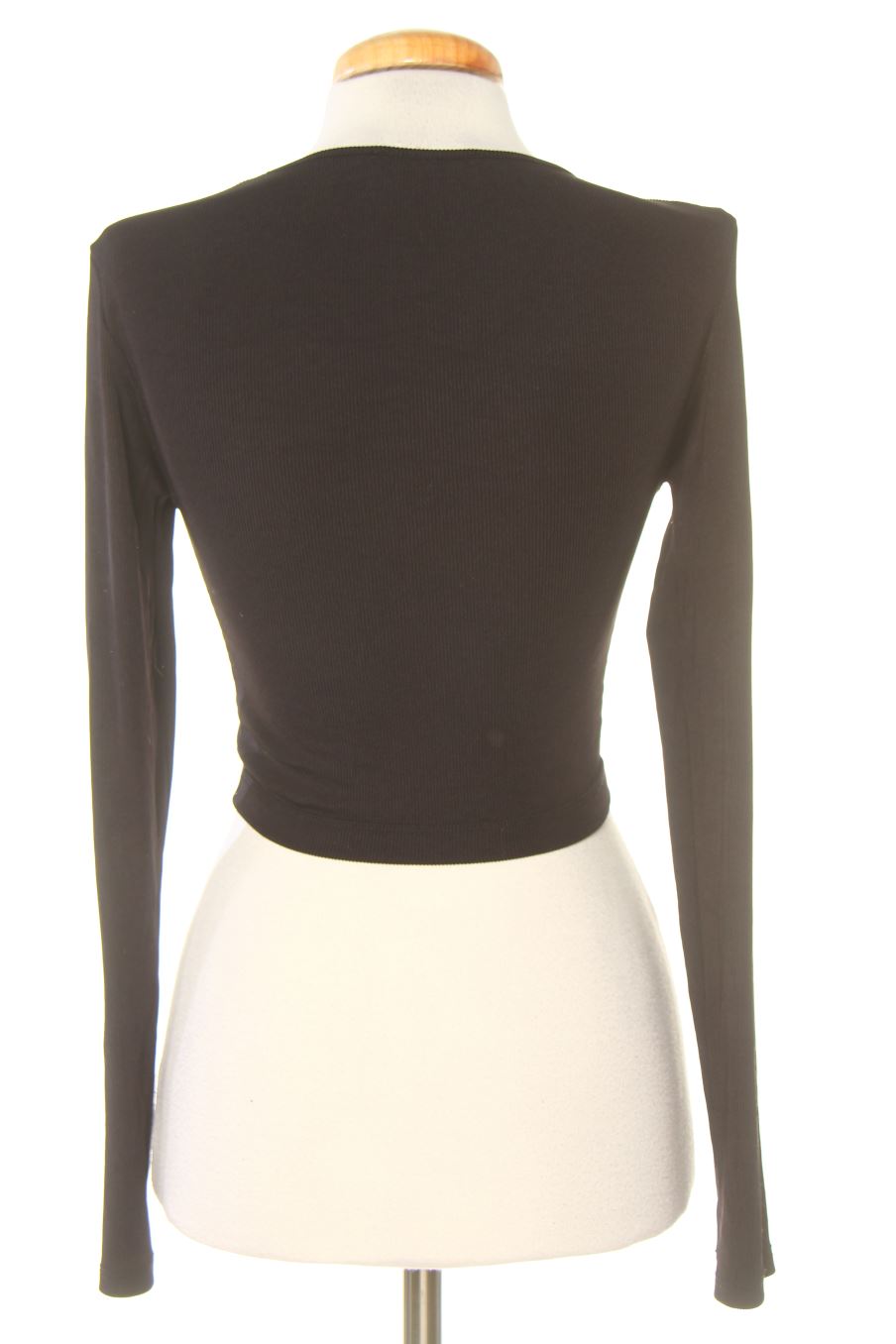 Camiseta manga larga de Zara de la talla S, de color negro
