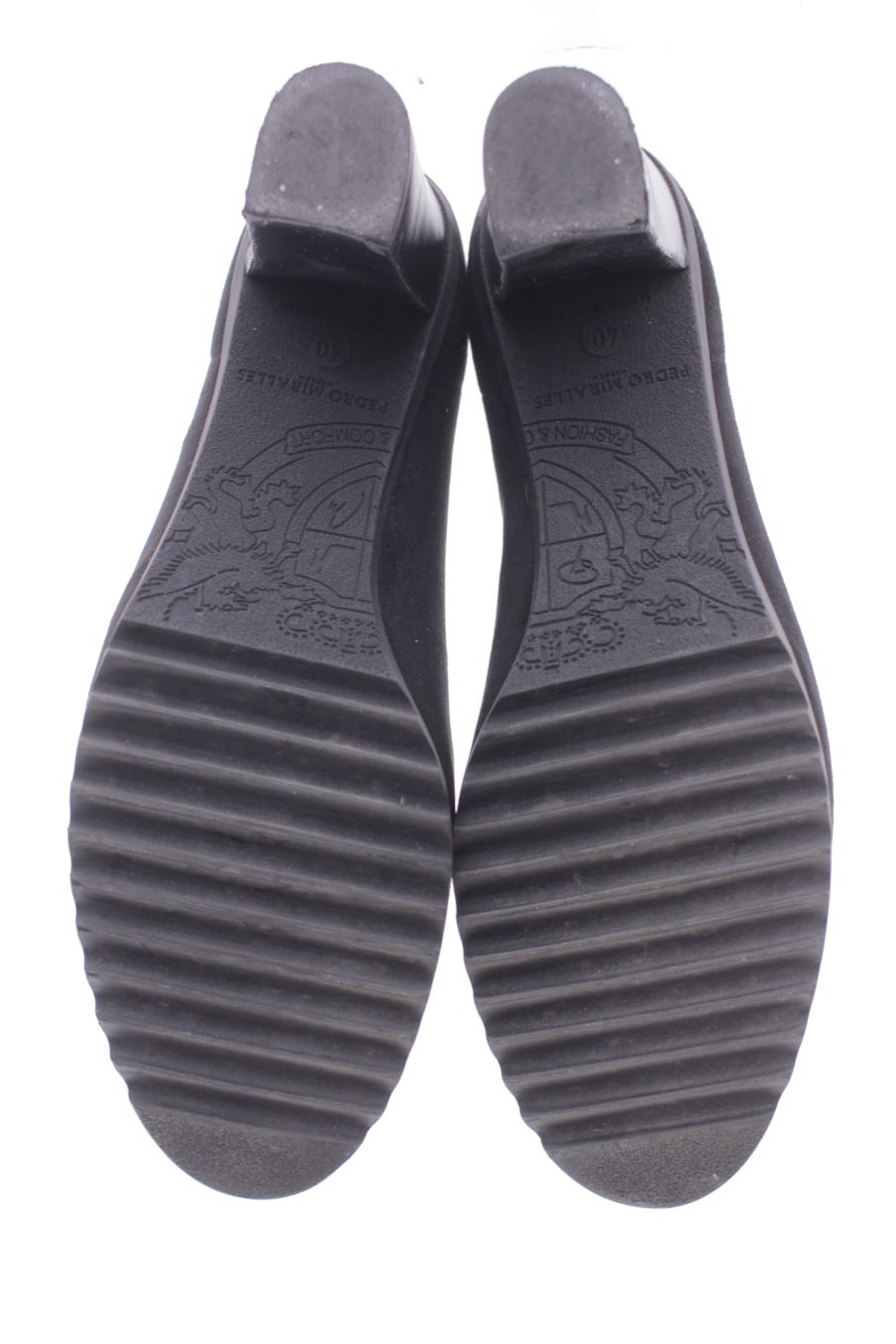Botines de Pedro Miralles de la talla 40, de color negro de