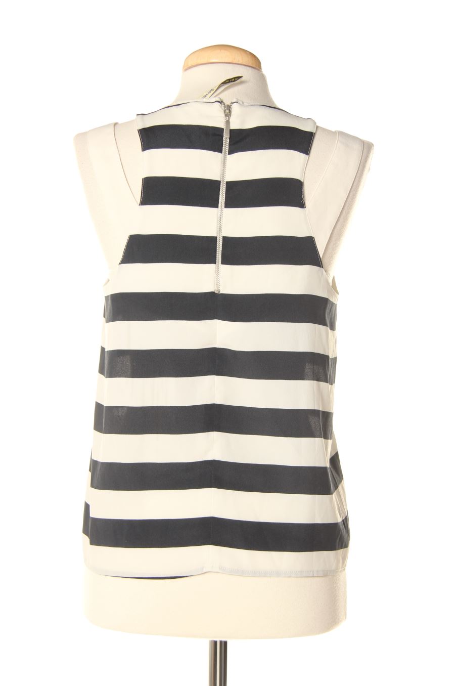 Top Stradivarius de la taille M, de couleur rayures