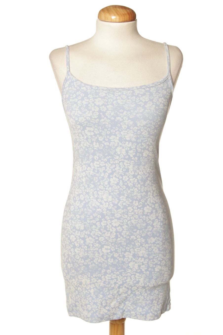 Robe casual Bershka de la taille S, de couleur fleurs