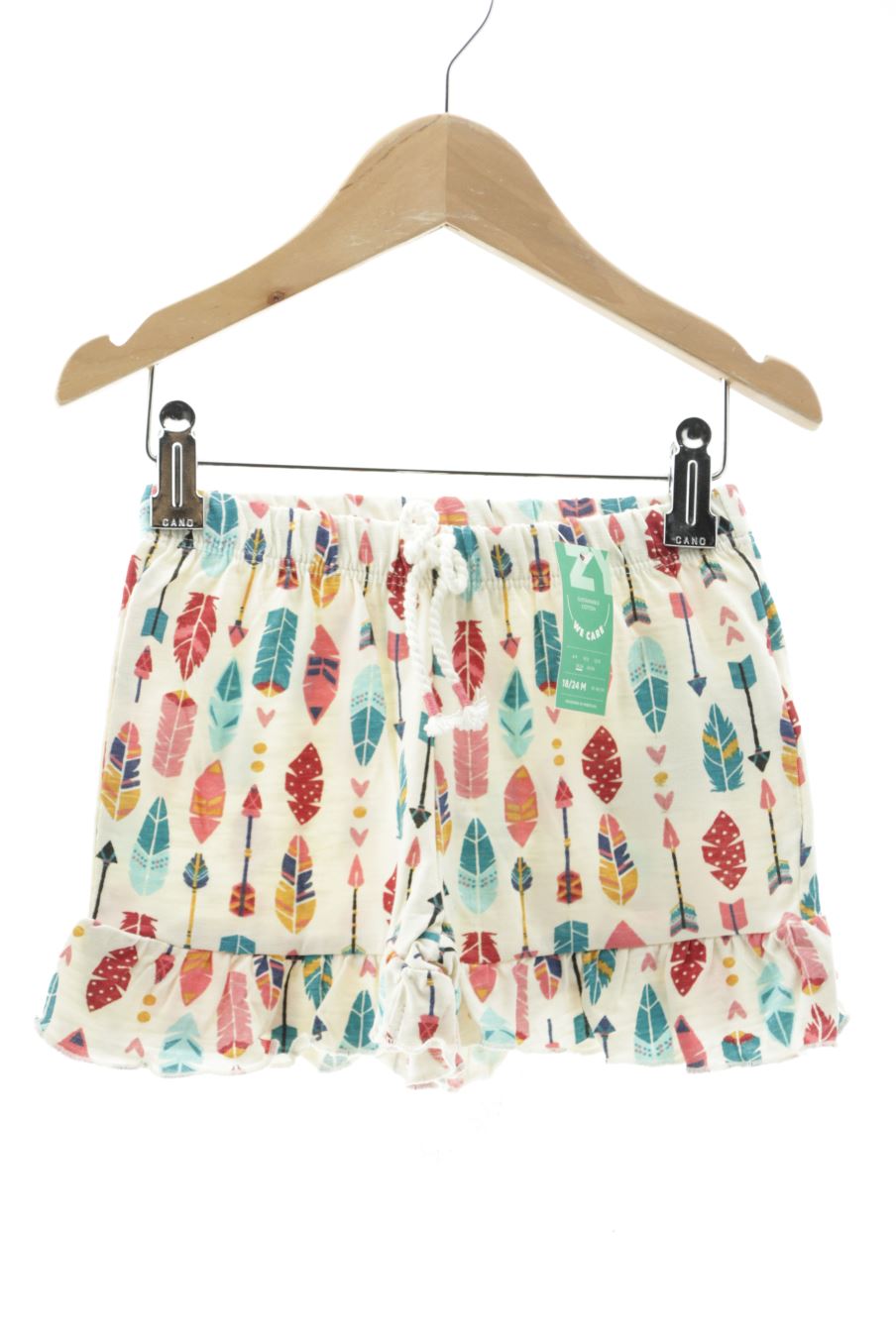 Short ZY Baby de la taille 18 mois avec une étiquette