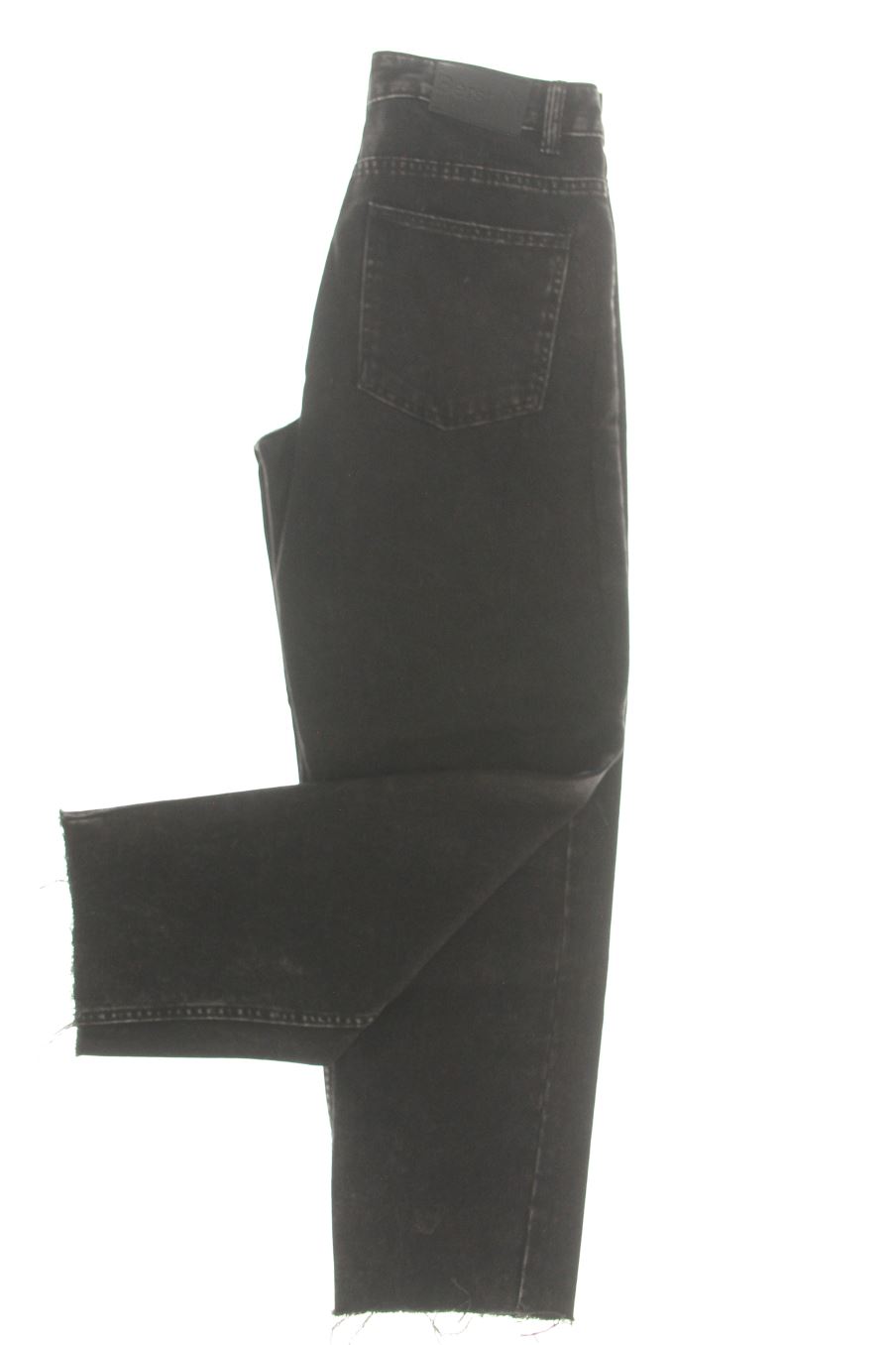 Jeans Bershka de la taille 36, de couleur noir de denim
