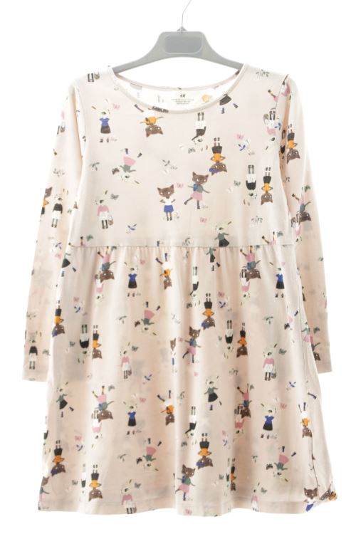 Aufwändiges Kleid