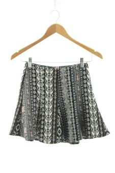 Jupe XS Bershka, photo 1 sur 2