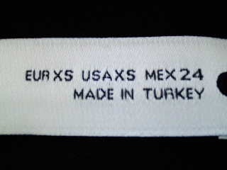 Pantalón de Zara de la talla XS, de color negro