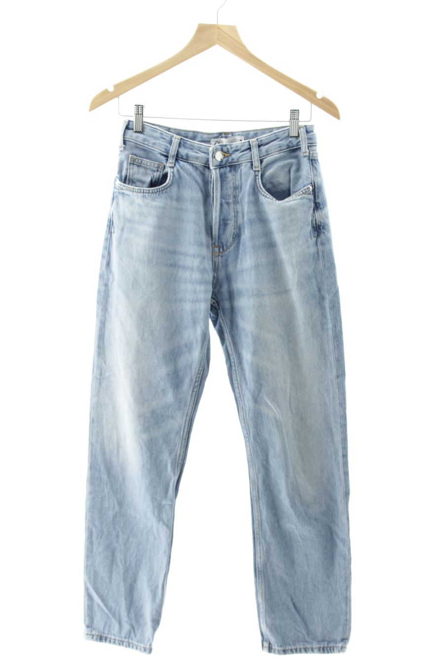 Jeans Zara de la taille 34, de couleur bleu de denim