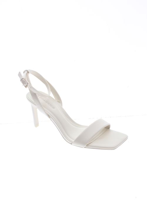 Sandalen mit Absatz