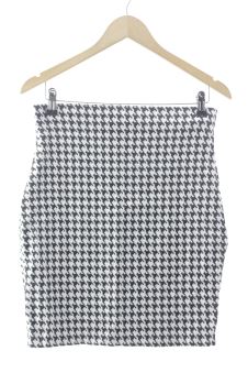 Aufwändiger Rock 44 Made in france