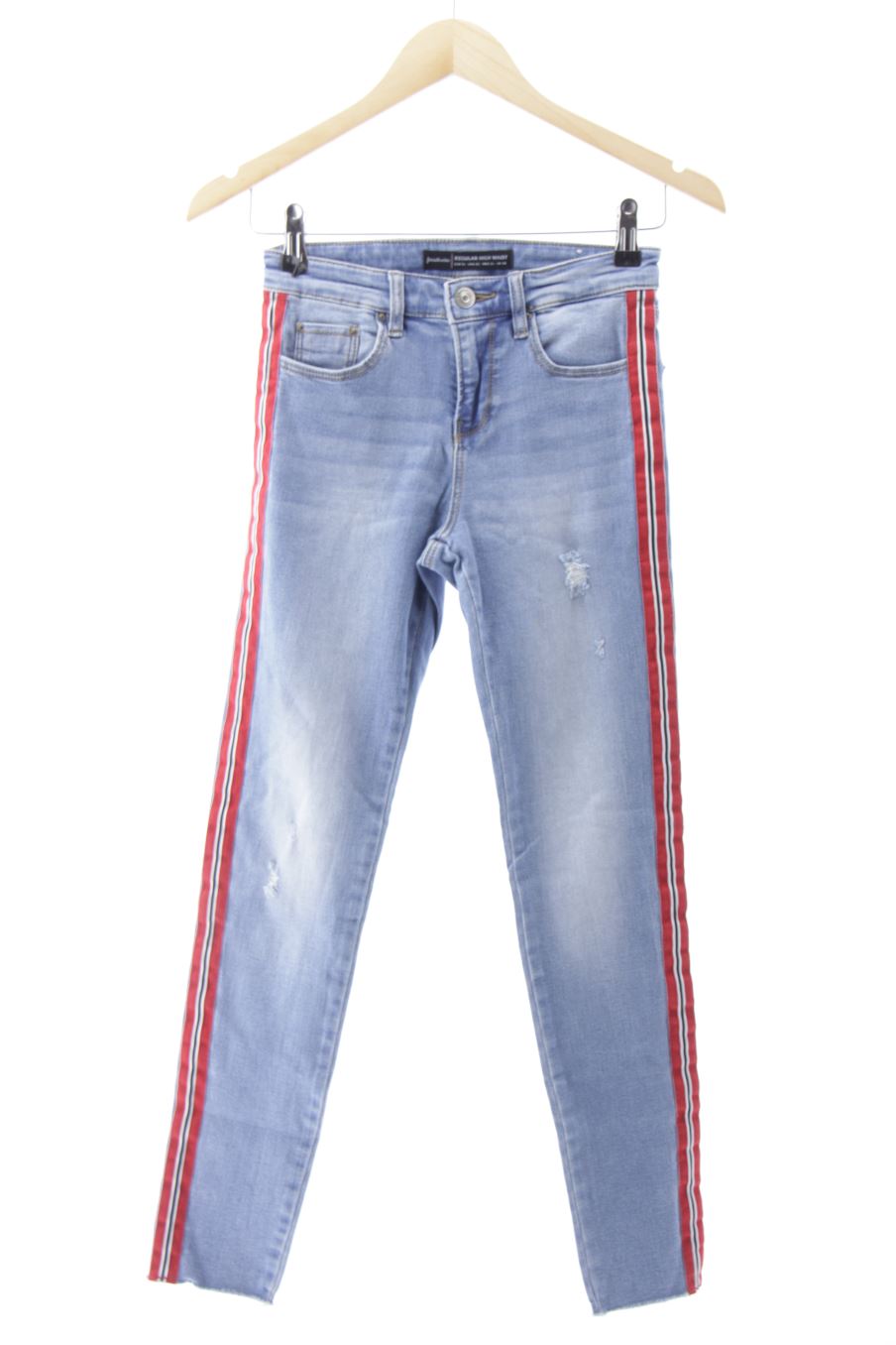 Jeans Stradivarius de la taille 34, de couleur bleu de denim