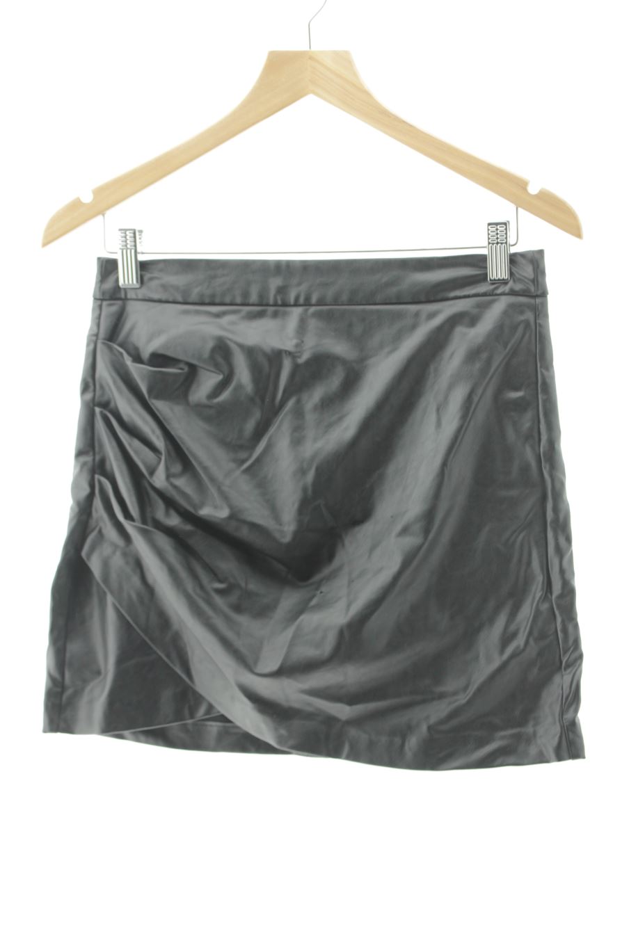 Jupe Stradivarius de la taille 38, de couleur noir de synthétique