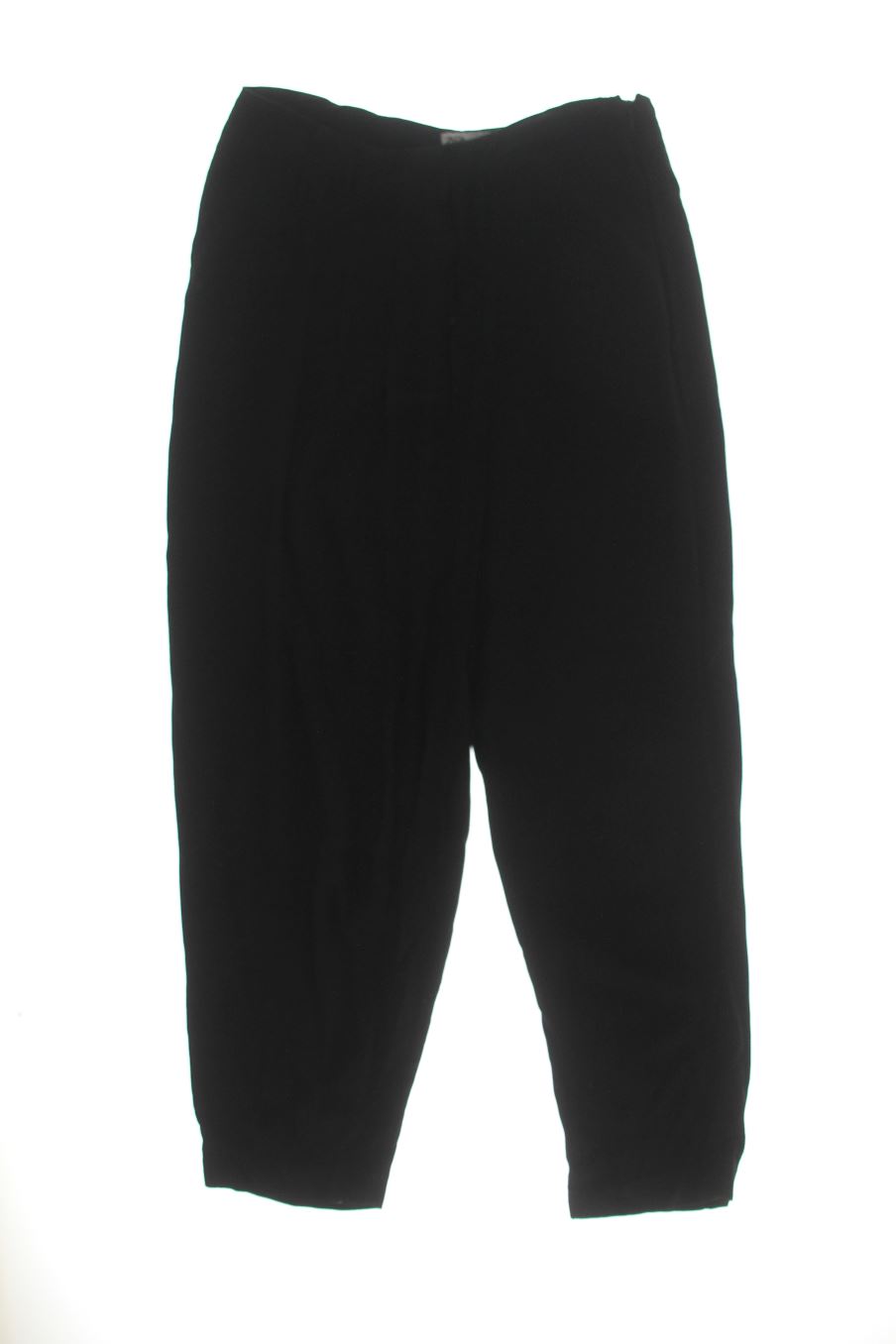 Pantalón de Zara de la talla S, de color negro