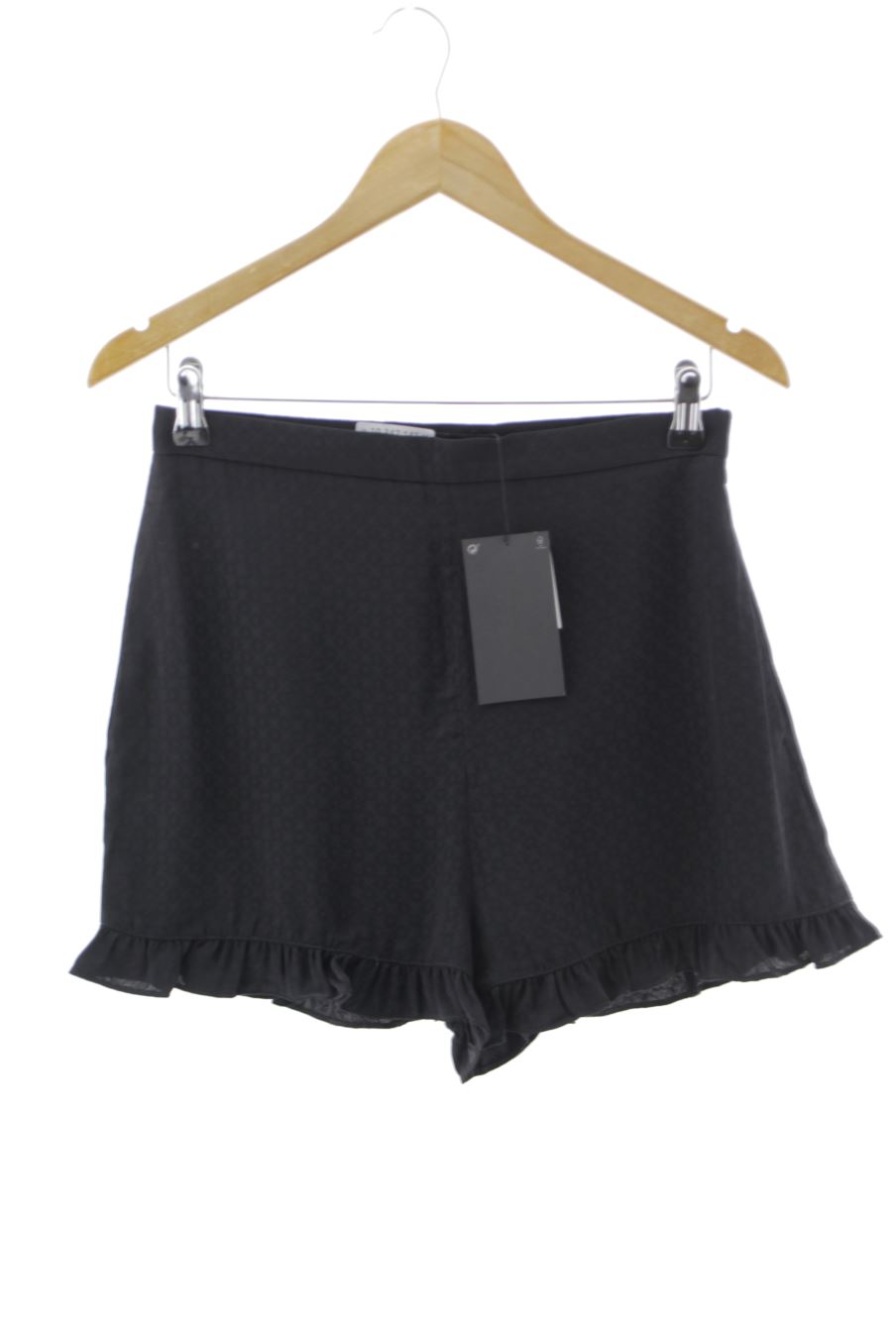 Pantalones cortos de Zara de la talla M, de color negro