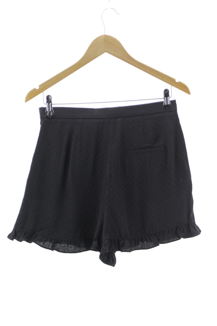 Pantalones cortos de Zara de la talla M, de color negro