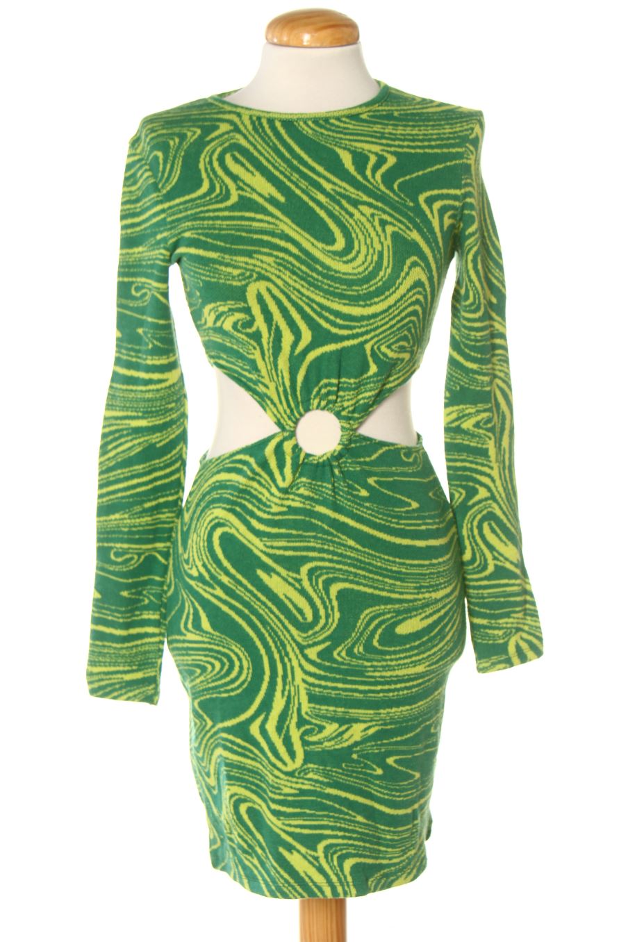 Robe casual Zara de la taille M, de couleur imprimés