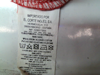 Shorts Fórmula Joven de la taille 36, de couleur rouge