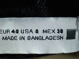 Pantalon de deporte de Zara de la talla 40, de color negro de ropa vaquera