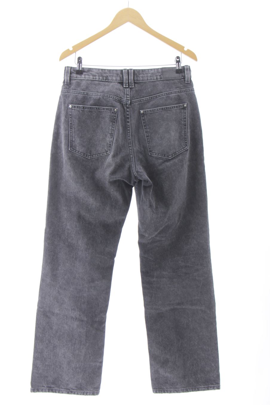Pantalon de deporte de Zara de la talla 40, de color negro de ropa vaquera