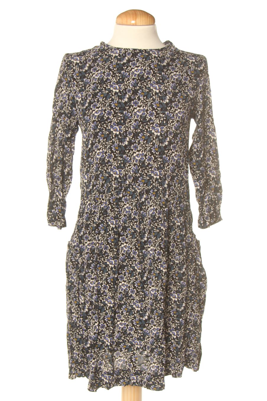 Robe casual Monoprix de la taille 36, de couleur fleurs