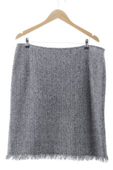 Aufwändiger Rock XL ESCORPION